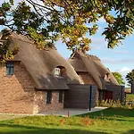Reetdorf Geltinger Birk Malerhaus Wollgras Nyaraló *