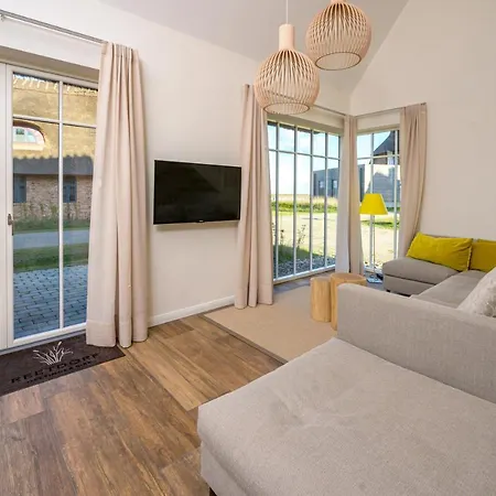 Reetdorf Geltinger Birk Malerhaus Wollgras